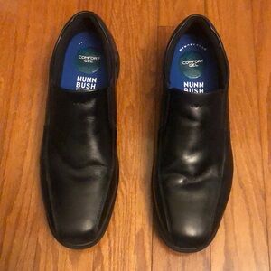 Mens Nunn Bush slip on black shoes